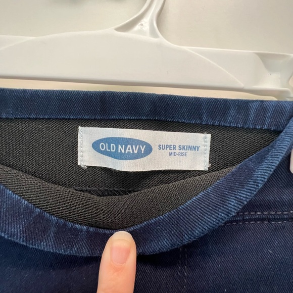 NWT elastic waist jeggings. - Picture 3 of 5